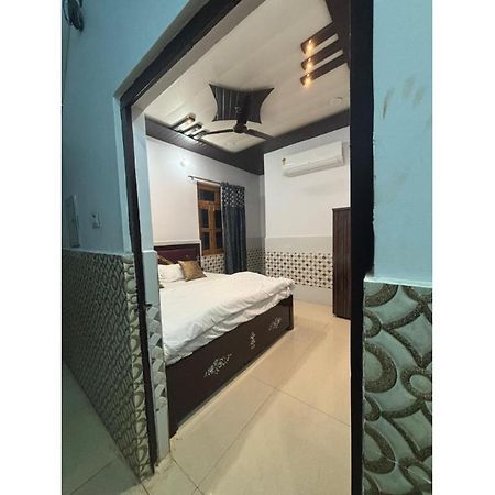 Rudra Inn Ayodhya Exterior photo