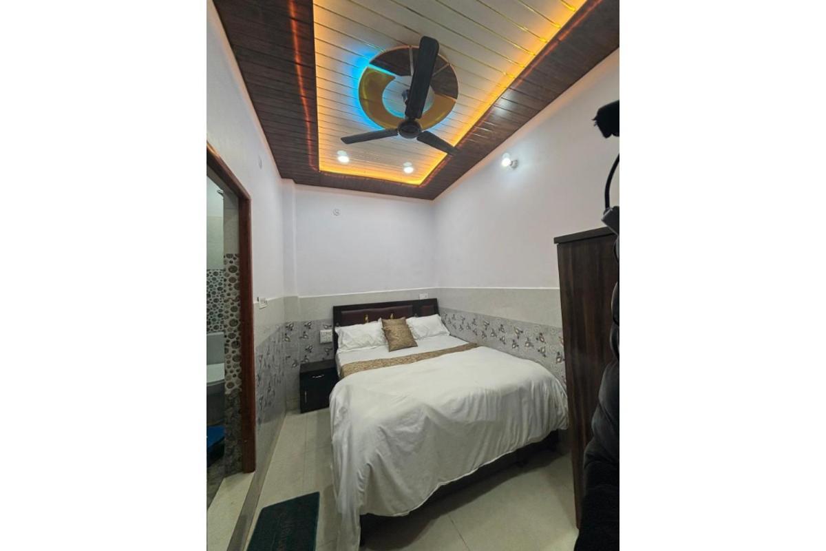 Rudra Inn Ayodhya Exterior photo